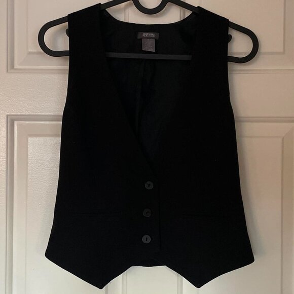 Kenneth Cole Women's Luxe Twill Vest - Picture 2 of 3